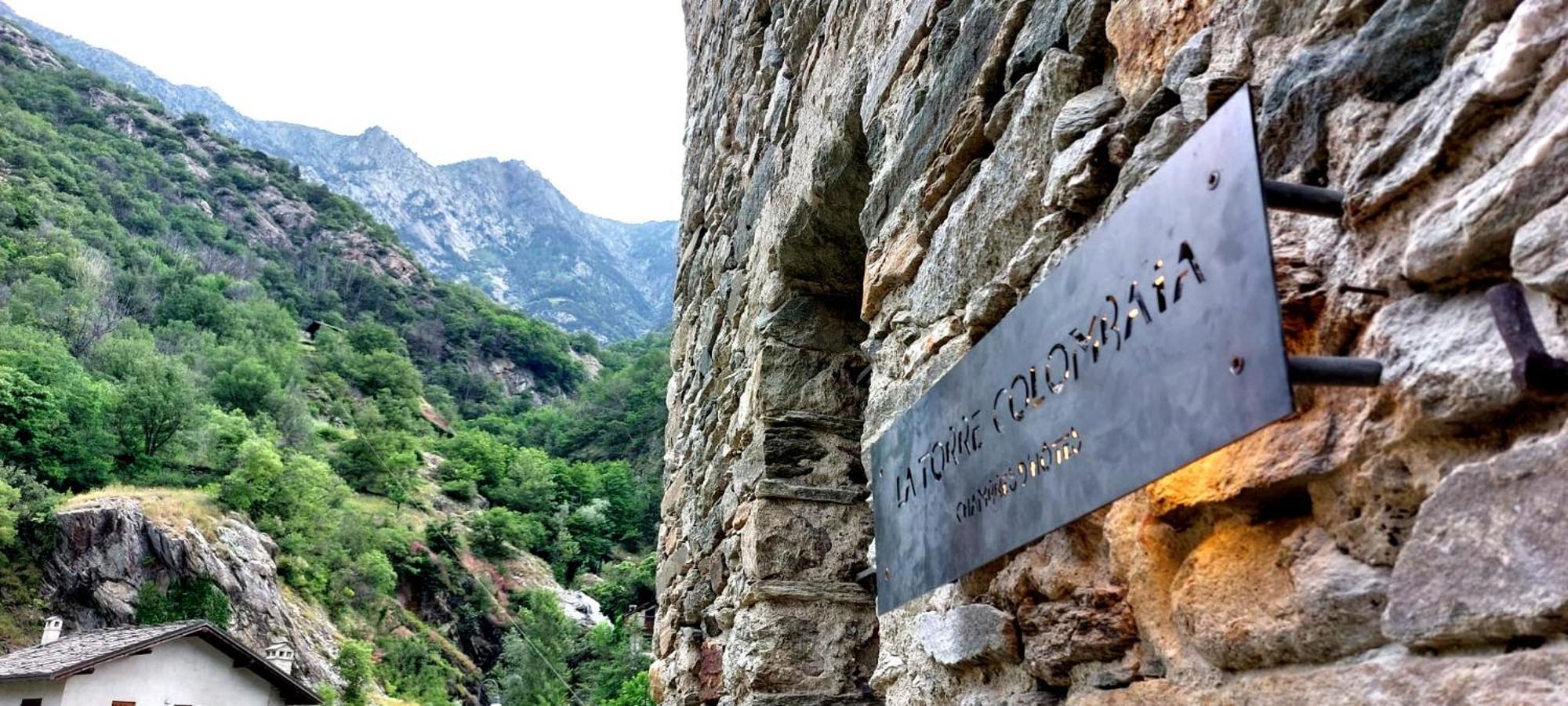 La Torre Colombaia - Monumento Del 1400 Lejlighed Arnad Eksteriør billede