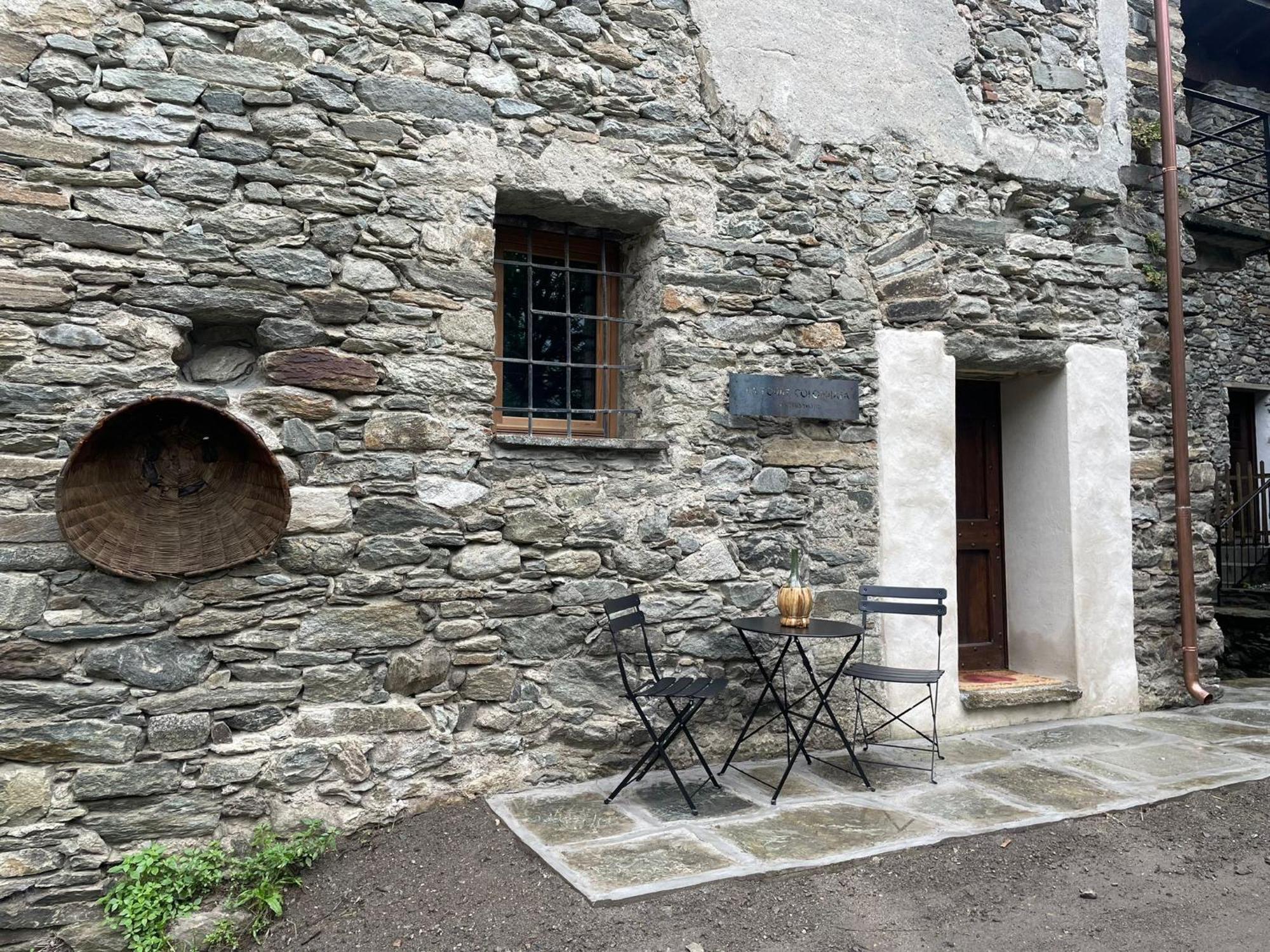La Torre Colombaia - Monumento Del 1400 Lejlighed Arnad Eksteriør billede